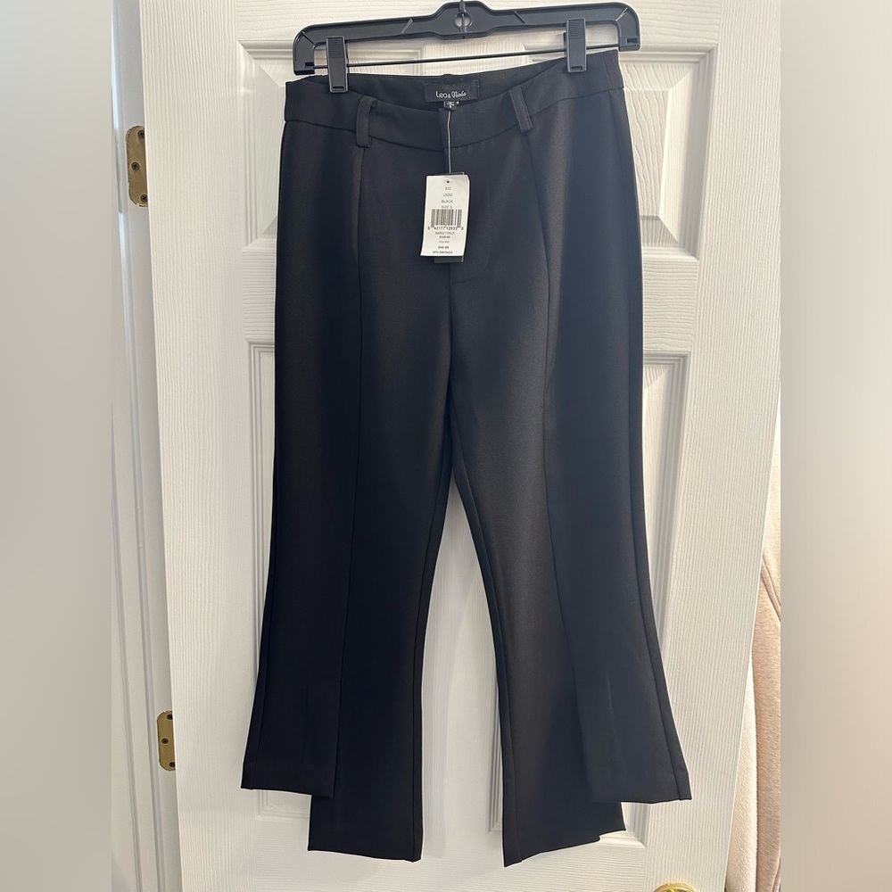 Women black Lea & Viola capri pant with slit size small